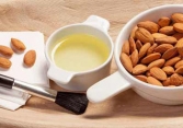 شیرپاک کن طبیعی؛ پاک کردن آرایش صورت با روغن بادام