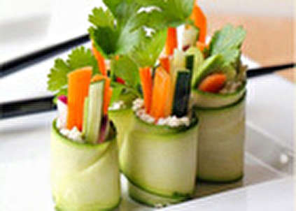 طرز تهیه رول کدو سبز و ماست چکیده