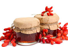 طرز تهیه رب زرشک (موارد استفاده و خواص آن)