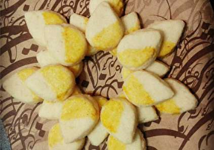 طرز تهیه شیرینی بادامی خانگی مخصوص نوروز