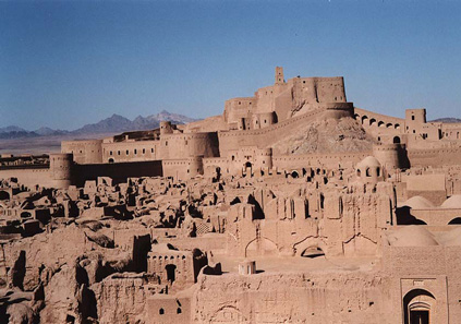 ارگ بم؛ بزرگترین بنای خشتی جهان ارگ بم؛ بزرگترین بنای خشتی جهان