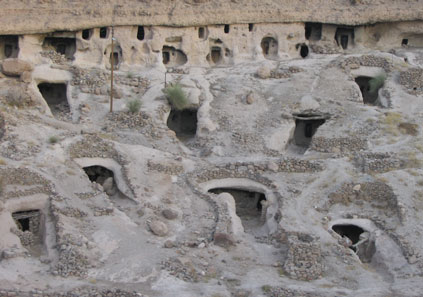 روستای تاریخی میمند کجاست؟