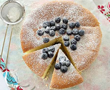 طرز تهیه کیک اسفنجی با آرد ذرت و پف زیاد