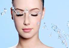 آبرسانی پوست به کمک ۹ راهکار قابل دسترس
