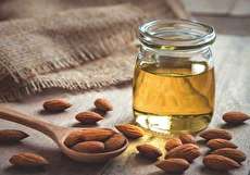 آشنایی با خواص روغن بادام برای مو