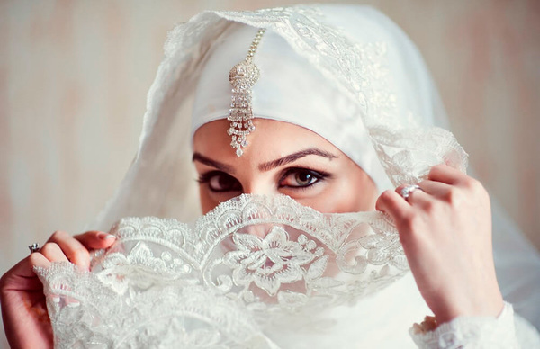 زیباترین انواع مدل لباس عروس با حجاب با کلاه