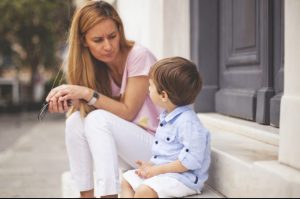 چگونه در مورد مشکلات با کودکان صحبت کنیم؟