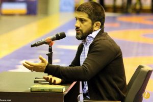 جنجال ادامه دار ویزای آمریکا و تصمیم علیرضا دبیر