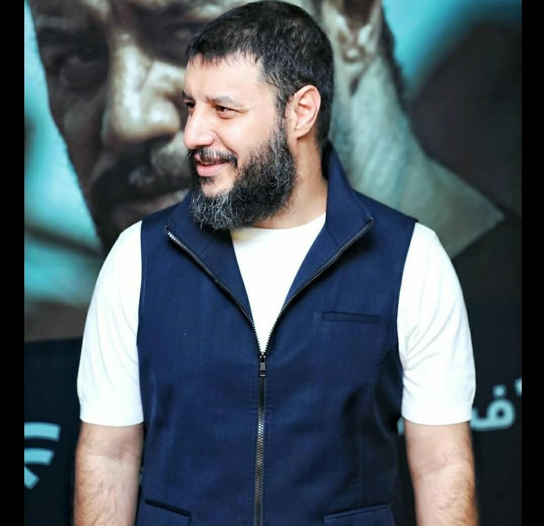 جواد عزتی در حاشیه شنای پروانه