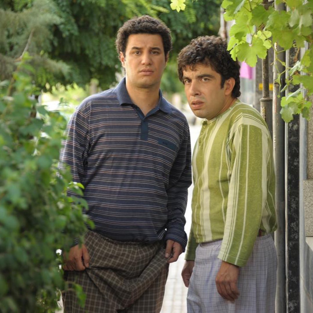 جواد عزتی در سه دونگ سه دونگ