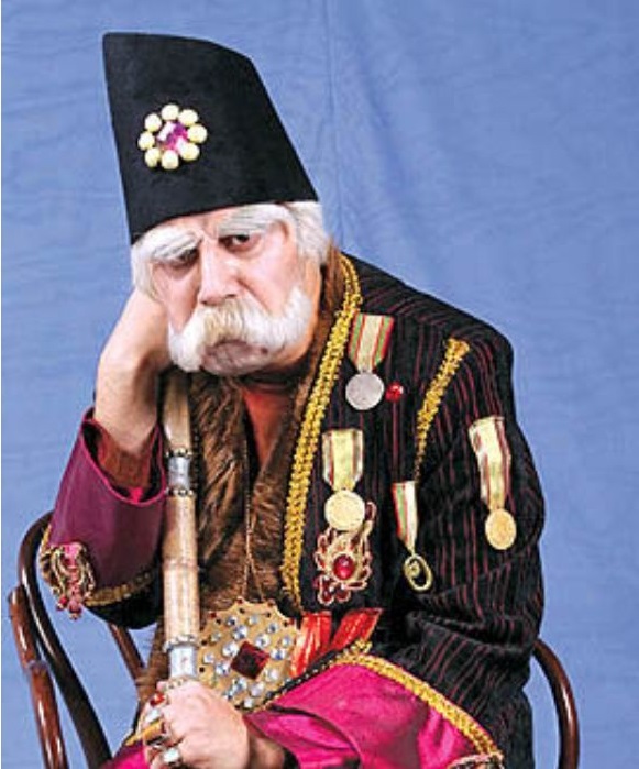 جواد عزتی در قهوه تلخ