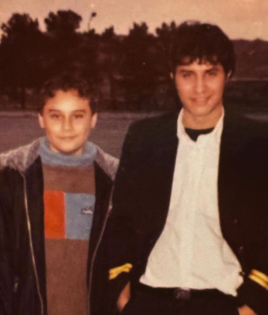 جواد عزتی در کمربندها را ببندیم