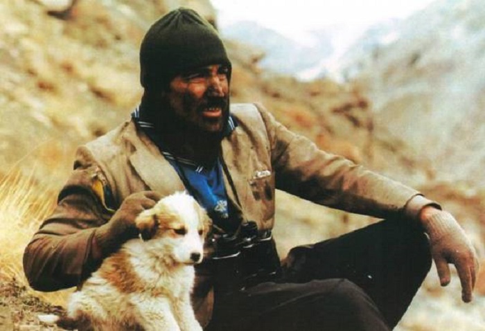 محسن تنابنده در دانه های ریز برف