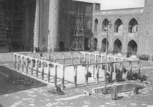 مسجد بی سقف