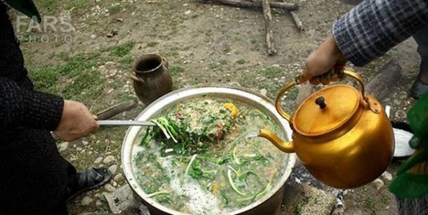 آش چهل گیاه در مازندران
