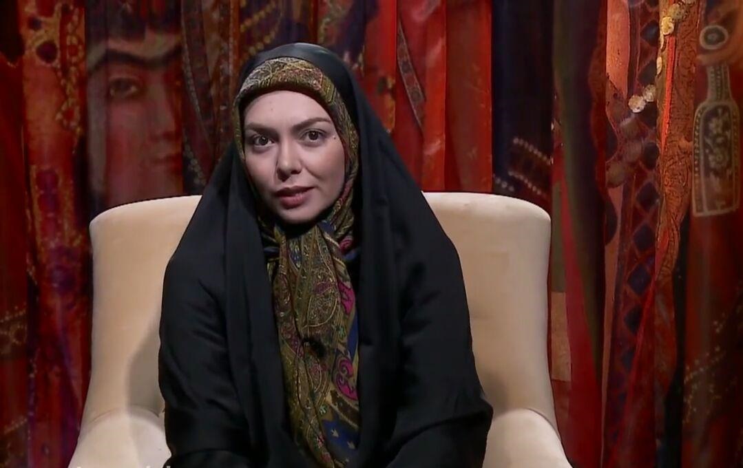 آزاده نامداری در برنامه آبان