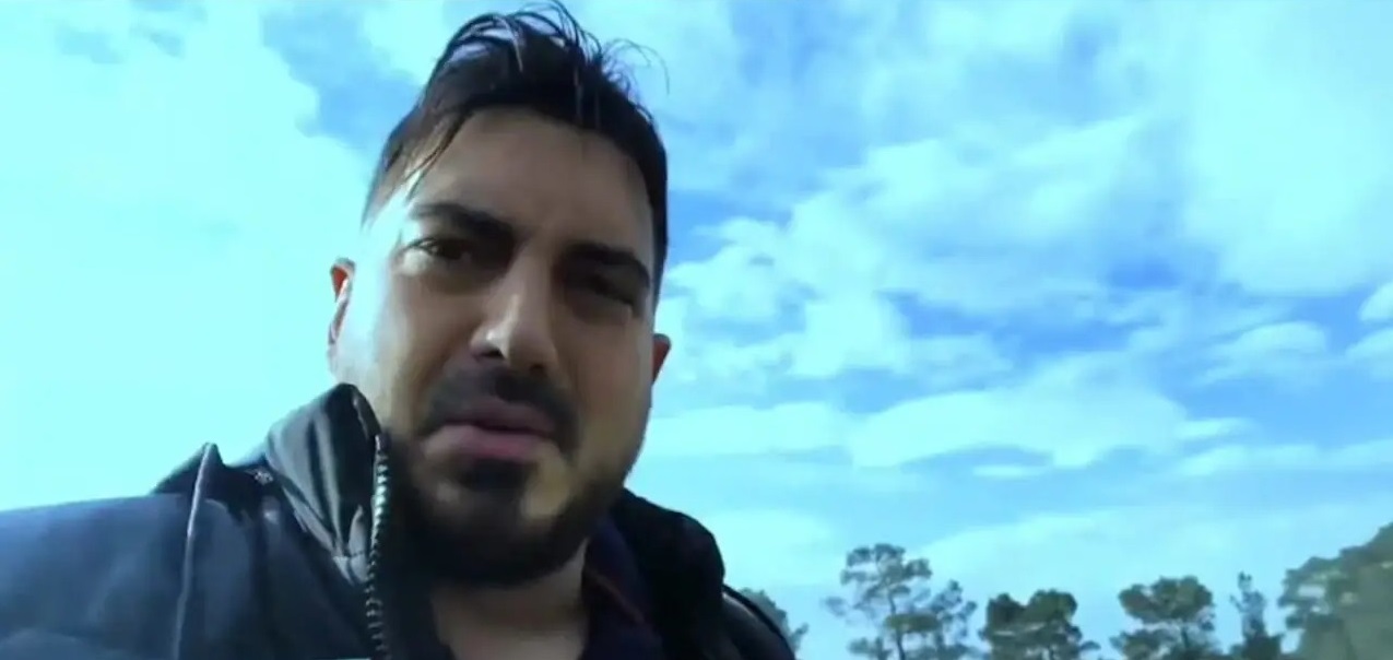 نیما شاهرخ شاهی در قبر