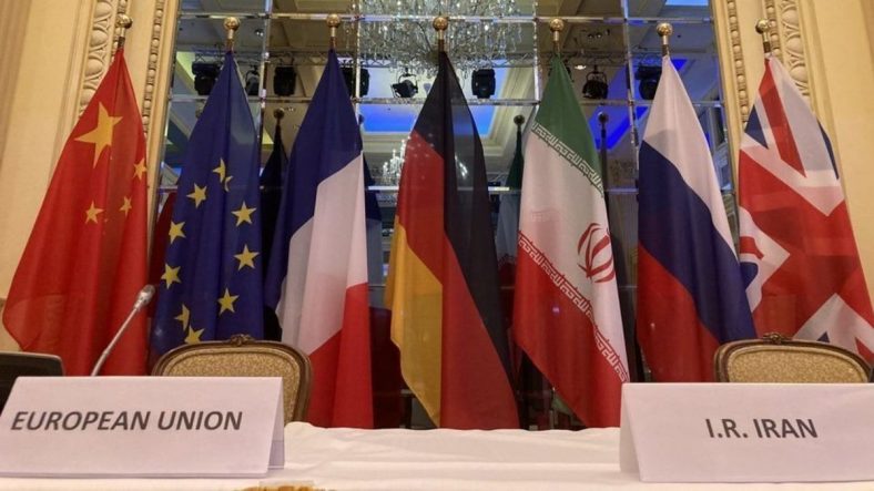 می‌خواهیم با برجام بازی کنیم