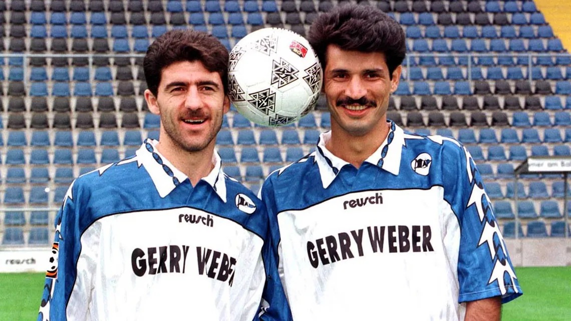 علی دایی در آرمینیا بیله فلد