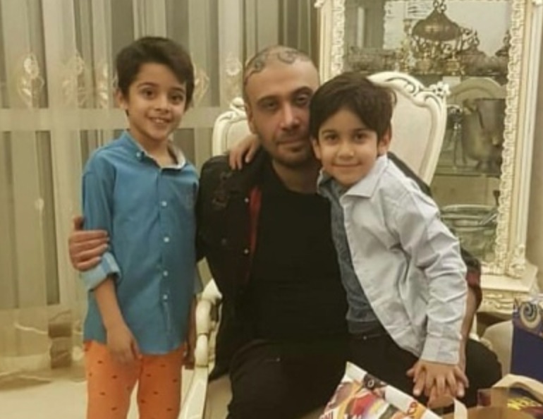 محسن چاوشی و پسرش