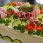 طرز تهیه کیک مرغ و گردو