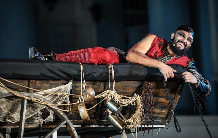 امیر جدیدی در سیصد