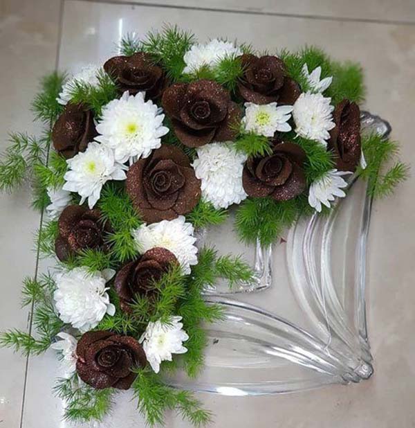 مدل تزیین حنا با گل طبیعی