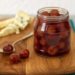 طرز تهیه ترشی انگور سیاه