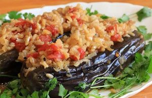 طرز تهیه بادمجان پلو