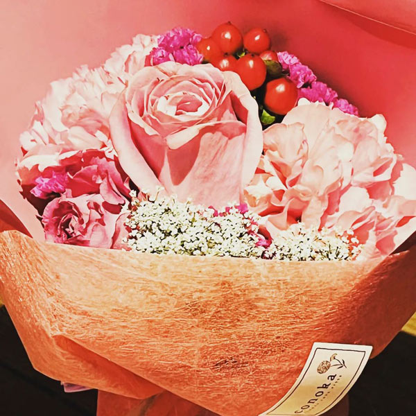 تزیین دسته گل روز عشق