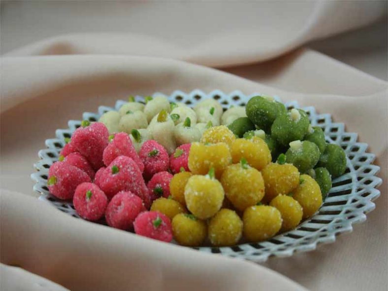طرز تهیه شیرینی توت