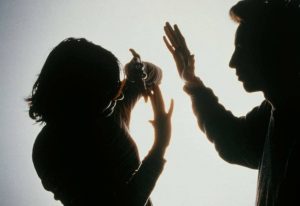 خشونت خانگی علیه زنان