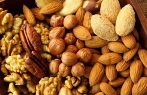 پرکالری ترین آجیل های نوروزی