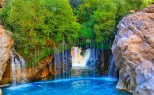 آبشار آب ملخ