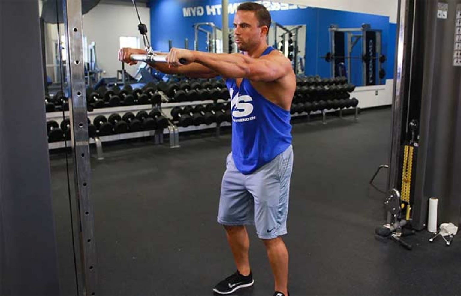 straight arm lat pulldown