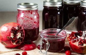 طرز تهیه ترشی انار