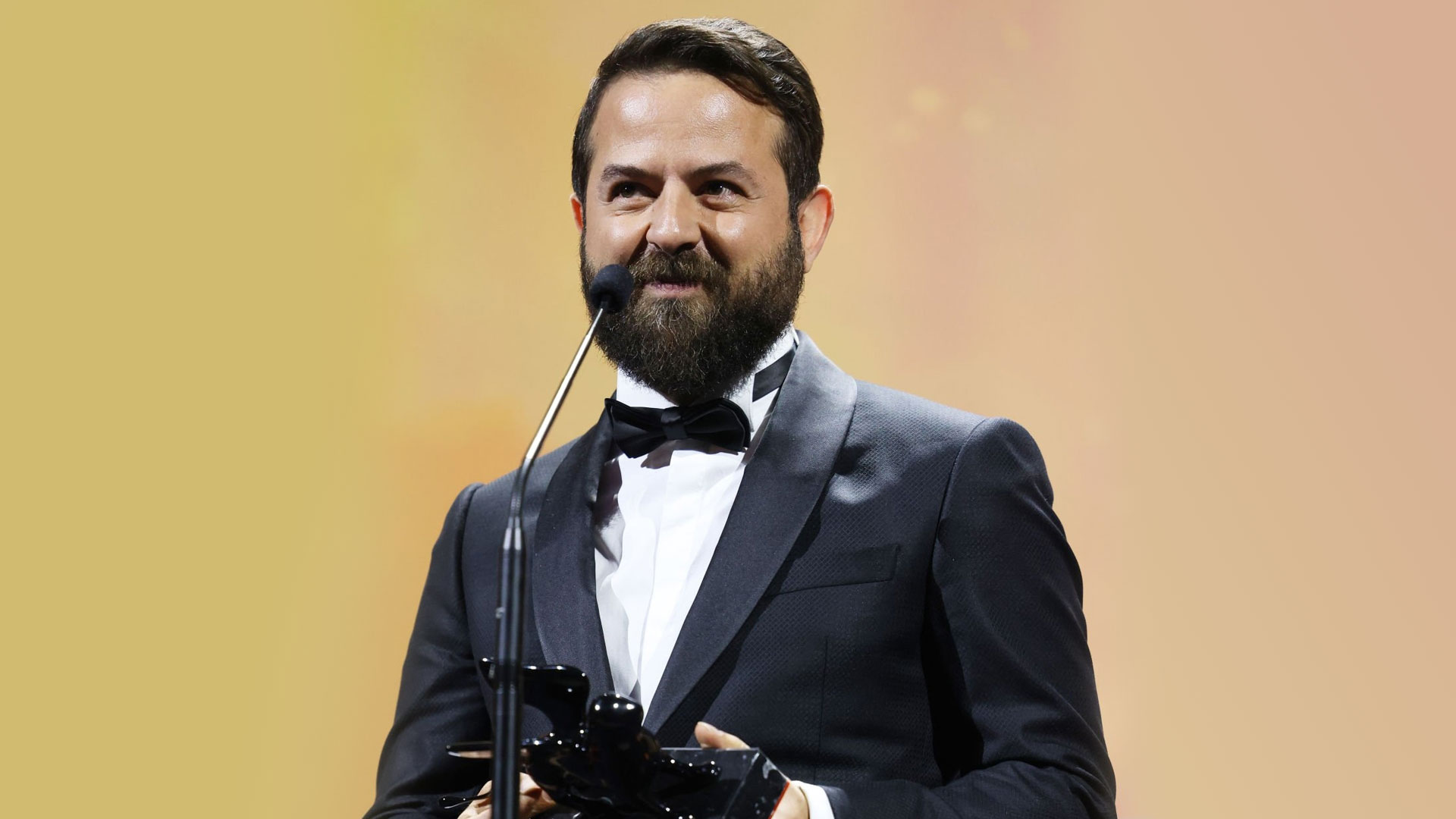 جوایز هومن سیدی