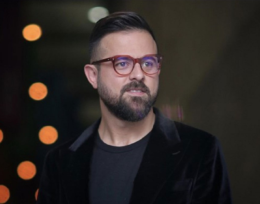 بیوگرافی هومن سیدی⁩