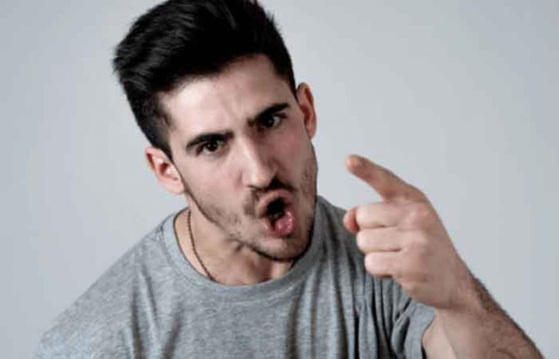 ازدواج نمی کنم چون می ترسم شوهرم عصبی و بداخلاق باشد