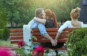 ازدواج نمی کنم چون به روابط شوهرم شک دارم