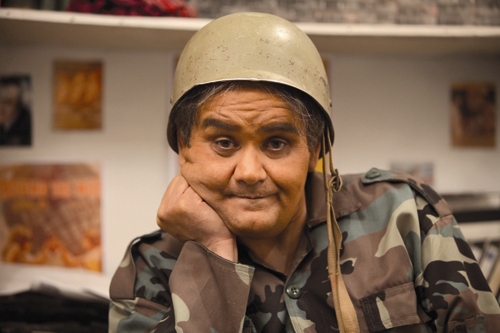 اکبر عبدی در اخراجیها