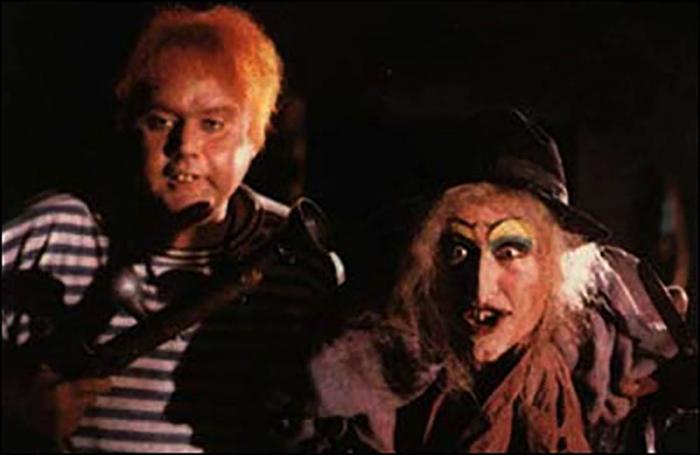 اکبر عبدی در دزد عروسکها