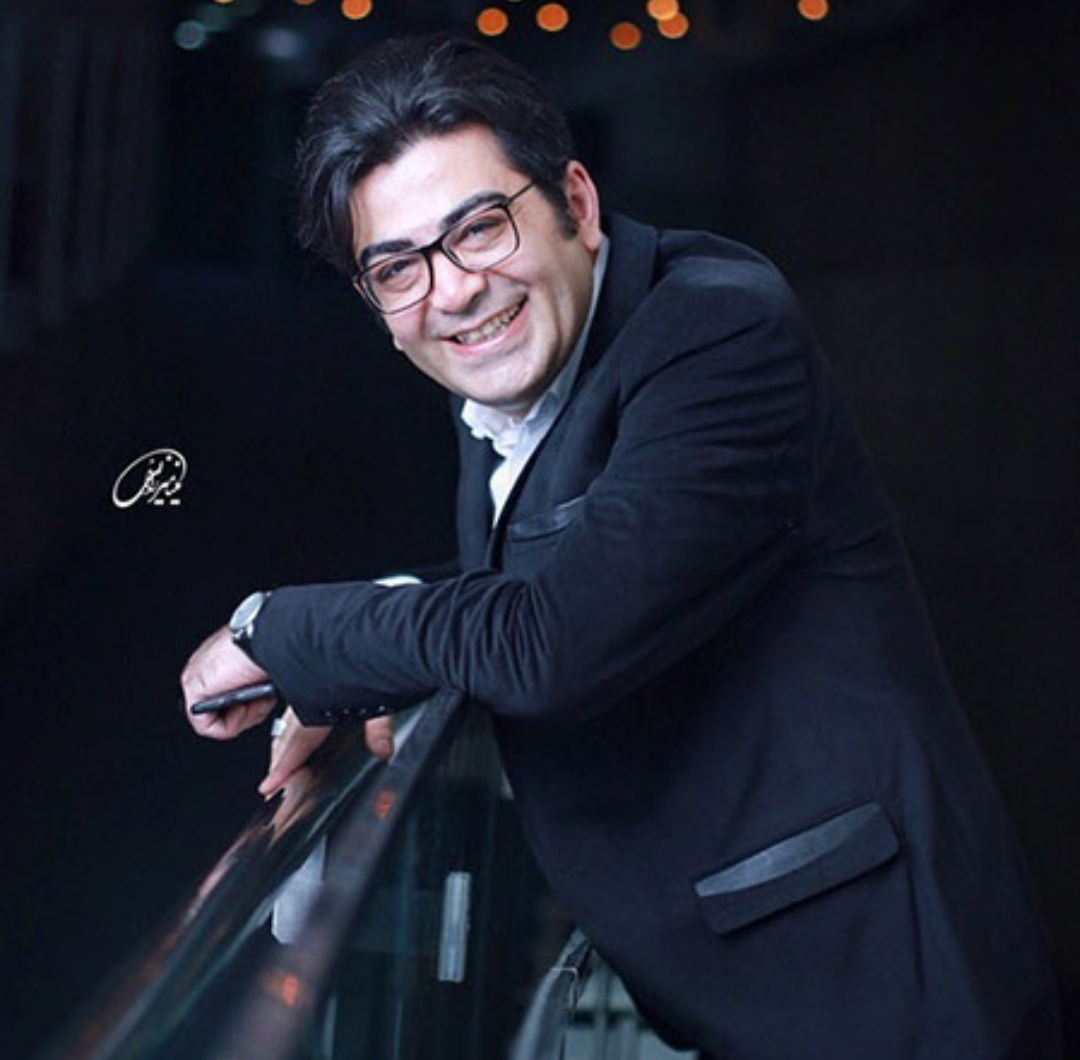 فرزاد حسنی اجرا