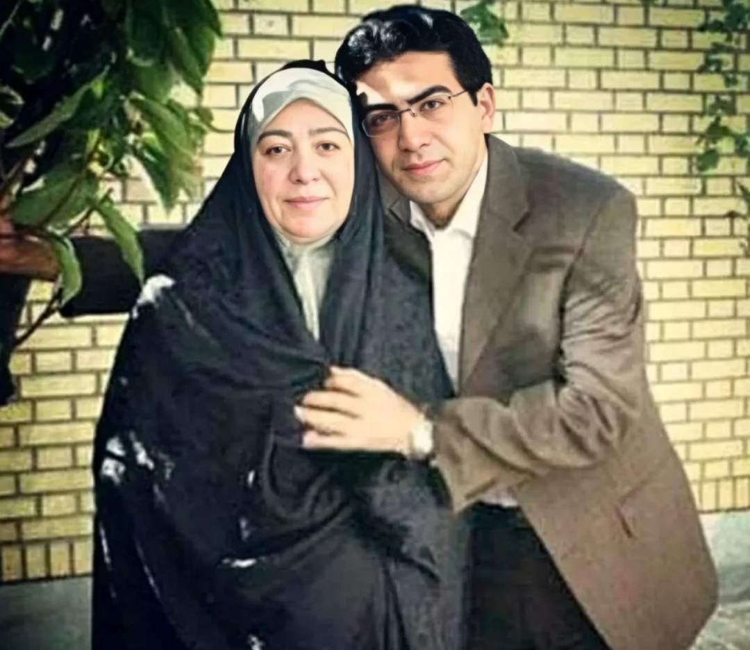 مادر فرزاد حسنی