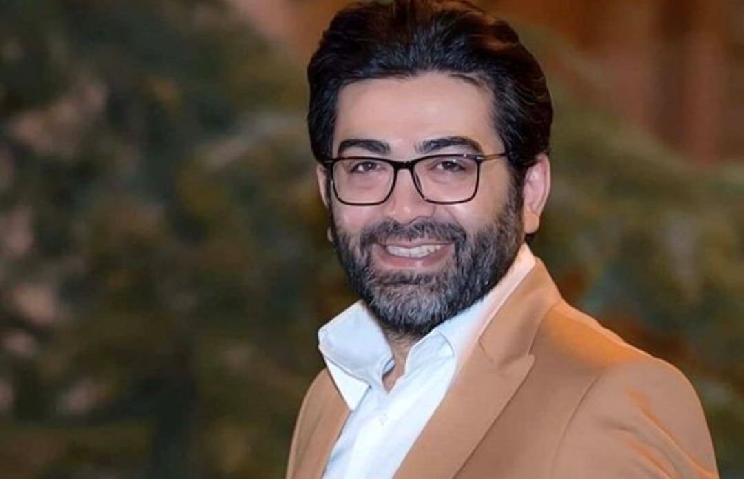 فرزاد حسنی بیوگرافی
