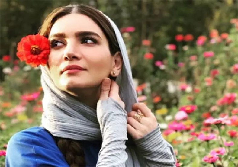 بیوگرافی متین ستوده