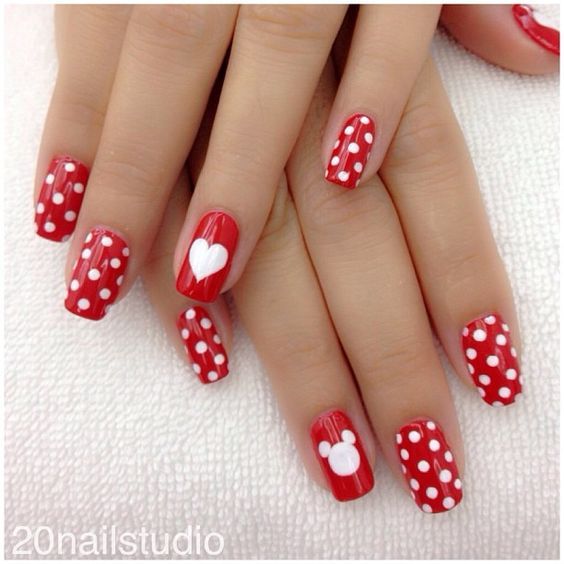 طراحی ناخن روز عشق عروسکی