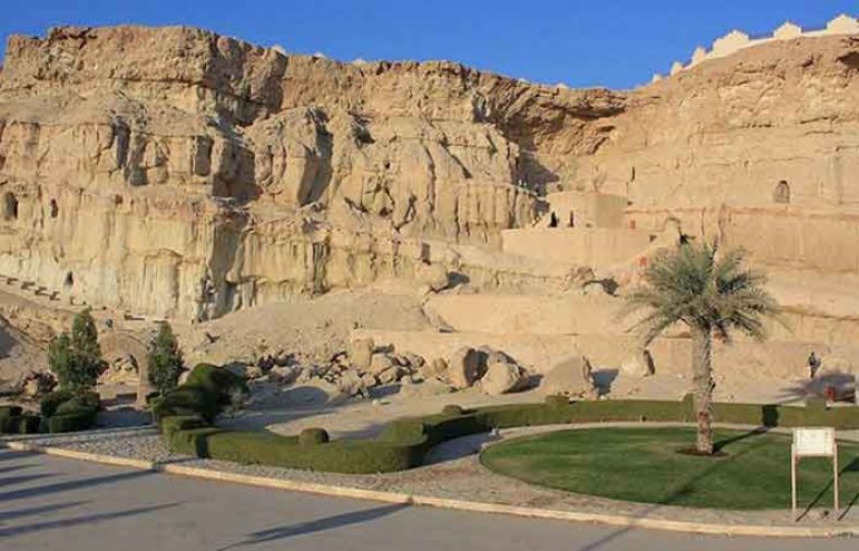 غار خربس قشم
