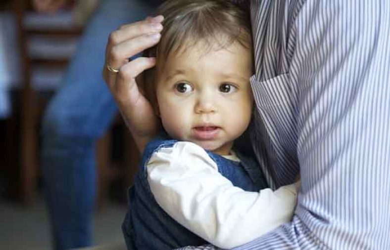 وابستگی کودک به مادر