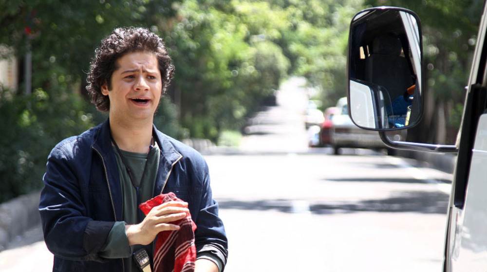 علی صادقی در ورود آقایان ممنوع